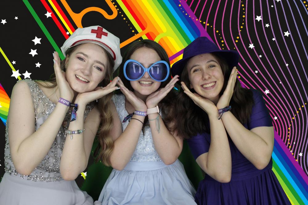 Silvermere Notre Dame  | View more photos from the event at gallery.myphotoboothexperience.co.uk/u/MyPhotoBoothExperienceLtd/Silvermere-Notre-Dame